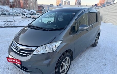 Honda Freed I, 2012 год, 1 350 000 рублей, 3 фотография