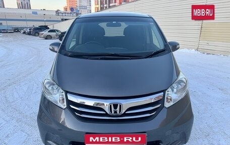 Honda Freed I, 2012 год, 1 350 000 рублей, 2 фотография