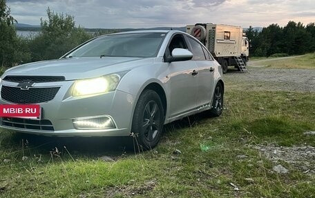 Chevrolet Cruze II, 2010 год, 550 000 рублей, 5 фотография