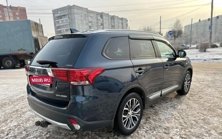 Mitsubishi Outlander III рестайлинг 3, 2018 год, 2 280 000 рублей, 3 фотография