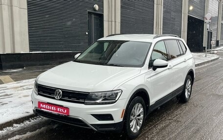 Volkswagen Tiguan II, 2019 год, 2 490 000 рублей, 10 фотография