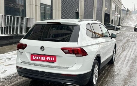 Volkswagen Tiguan II, 2019 год, 2 490 000 рублей, 4 фотография