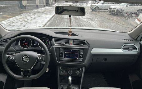 Volkswagen Tiguan II, 2019 год, 2 490 000 рублей, 16 фотография