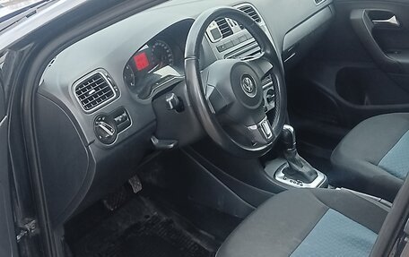 Volkswagen Polo VI (EU Market), 2013 год, 940 000 рублей, 13 фотография