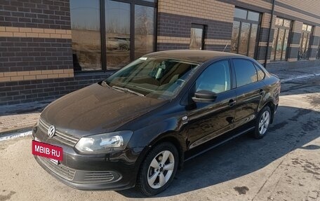 Volkswagen Polo VI (EU Market), 2013 год, 940 000 рублей, 4 фотография