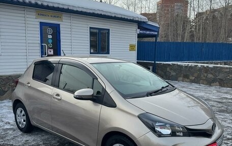 Toyota Vitz, 2014 год, 900 000 рублей, 1 фотография