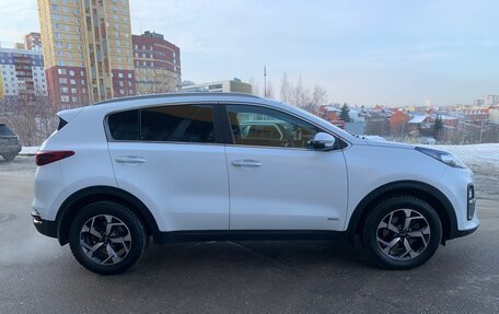 KIA Sportage IV рестайлинг, 2021 год, 2 650 000 рублей, 4 фотография