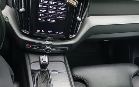 Volvo XC60 II, 2018 год, 3 600 000 рублей, 11 фотография