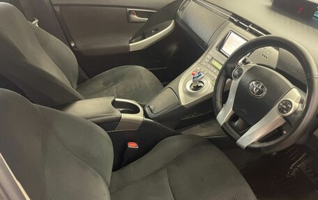 Toyota Prius, 2015 год, 1 453 000 рублей, 14 фотография