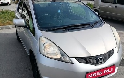 Honda Fit III, 2010 год, 850 000 рублей, 1 фотография