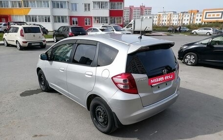 Honda Fit III, 2010 год, 850 000 рублей, 6 фотография