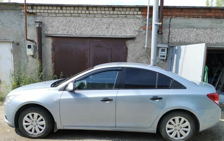 Chevrolet Cruze II, 2009 год, 500 000 рублей, 2 фотография