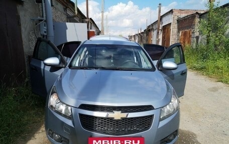 Chevrolet Cruze II, 2009 год, 500 000 рублей, 8 фотография