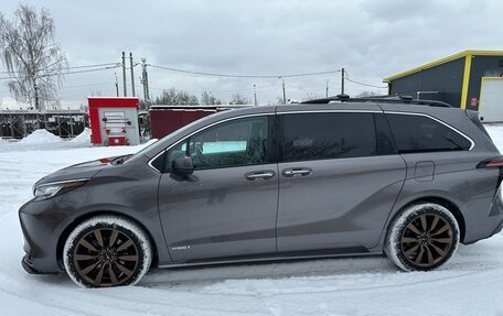 Toyota Sienna, 2021 год, 4 300 000 рублей, 6 фотография