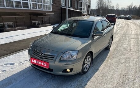 Toyota Avensis III рестайлинг, 2006 год, 825 000 рублей, 25 фотография