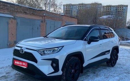 Toyota RAV4, 2020 год, 3 850 000 рублей, 1 фотография