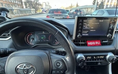 Toyota RAV4, 2020 год, 3 850 000 рублей, 12 фотография