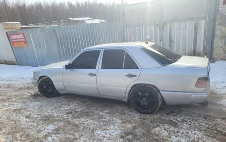 Mercedes-Benz W124, 1992 год, 150 000 рублей, 4 фотография