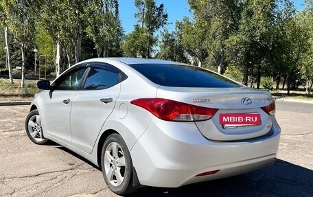 Hyundai Elantra V, 2013 год, 1 250 000 рублей, 2 фотография