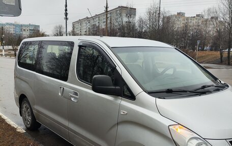 Hyundai H-1 II рестайлинг, 2008 год, 1 750 000 рублей, 3 фотография