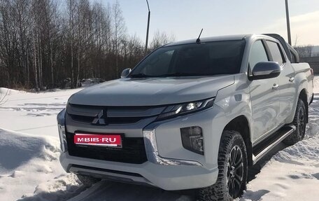 Mitsubishi L200 IV рестайлинг, 2019 год, 3 050 000 рублей, 1 фотография