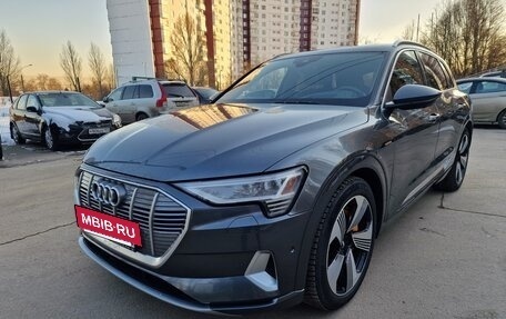 Audi e-tron I, 2019 год, 4 400 000 рублей, 7 фотография