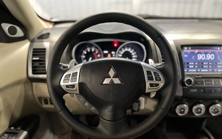 Mitsubishi Outlander III рестайлинг 3, 2008 год, 997 000 рублей, 10 фотография