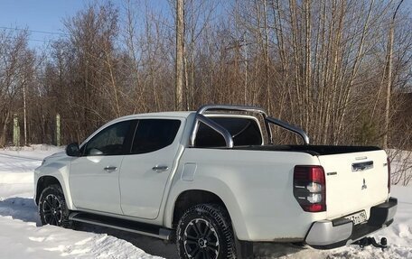 Mitsubishi L200 IV рестайлинг, 2019 год, 3 050 000 рублей, 6 фотография