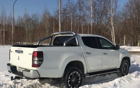 Mitsubishi L200 IV рестайлинг, 2019 год, 3 050 000 рублей, 4 фотография