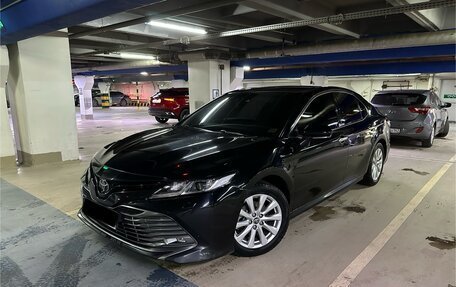 Toyota Camry, 2018 год, 2 700 000 рублей, 8 фотография