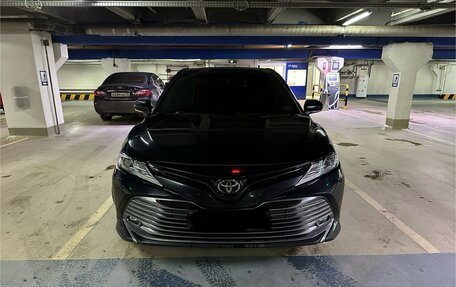 Toyota Camry, 2018 год, 2 700 000 рублей, 1 фотография