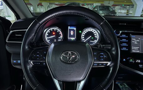 Toyota Camry, 2018 год, 2 700 000 рублей, 14 фотография