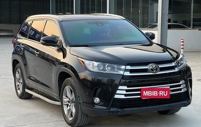 Toyota Highlander III, 2021 год, 3 520 000 рублей, 1 фотография