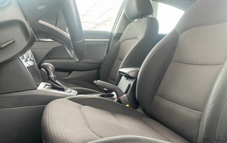 Hyundai Elantra VI рестайлинг, 2019 год, 1 790 000 рублей, 9 фотография