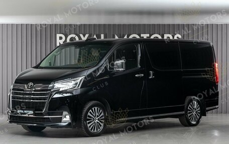 Toyota HiAce H300, 2021 год, 8 590 000 рублей, 2 фотография