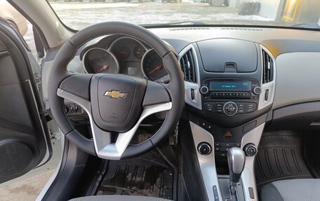 Chevrolet Cruze II, 2013 год, 915 000 рублей, 12 фотография