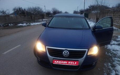 Volkswagen Passat B6, 2005 год, 660 000 рублей, 1 фотография