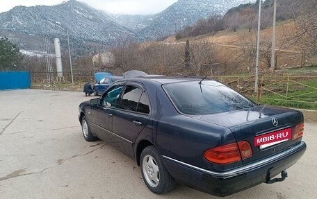 Mercedes-Benz E-Класс, 1997 год, 570 000 рублей, 8 фотография