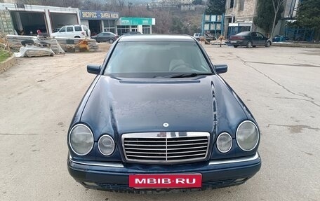 Mercedes-Benz E-Класс, 1997 год, 570 000 рублей, 6 фотография