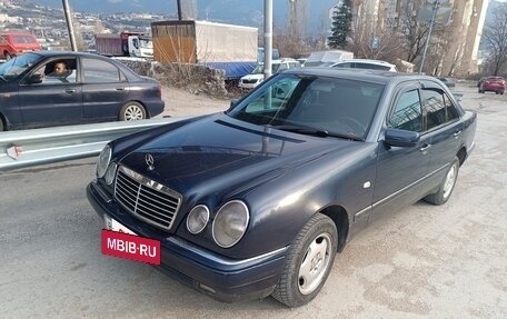 Mercedes-Benz E-Класс, 1997 год, 570 000 рублей, 7 фотография