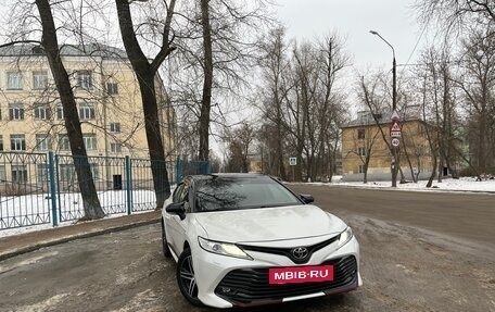 Toyota Camry, 2020 год, 2 900 000 рублей, 10 фотография