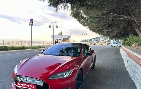 Tesla Model S I, 2014 год, 2 500 000 рублей, 1 фотография