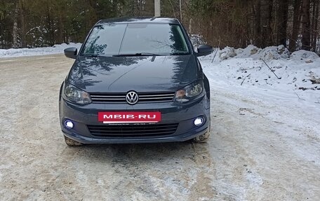 Volkswagen Polo VI (EU Market), 2011 год, 730 000 рублей, 2 фотография