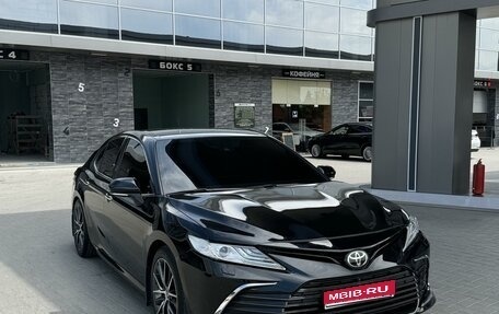 Toyota Camry, 2021 год, 3 100 000 рублей, 1 фотография