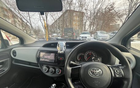 Toyota Vitz, 2015 год, 970 000 рублей, 9 фотография