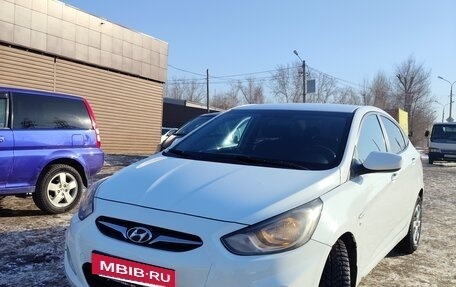 Hyundai Solaris II рестайлинг, 2013 год, 670 000 рублей, 16 фотография