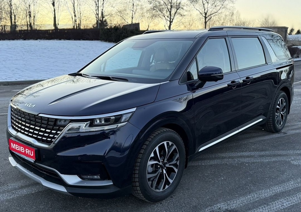 KIA Carnival, 2023 год, 4 200 000 рублей, 2 фотография