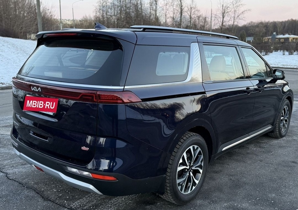 KIA Carnival, 2023 год, 4 200 000 рублей, 6 фотография