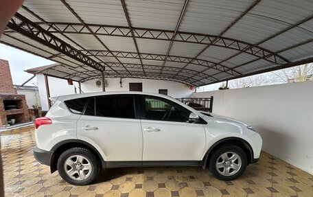 Toyota RAV4, 2014 год, 1 950 000 рублей, 2 фотография