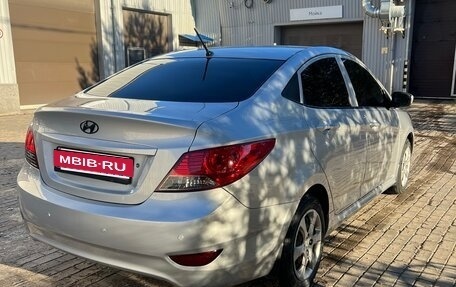 Hyundai Solaris II рестайлинг, 2013 год, 870 000 рублей, 11 фотография